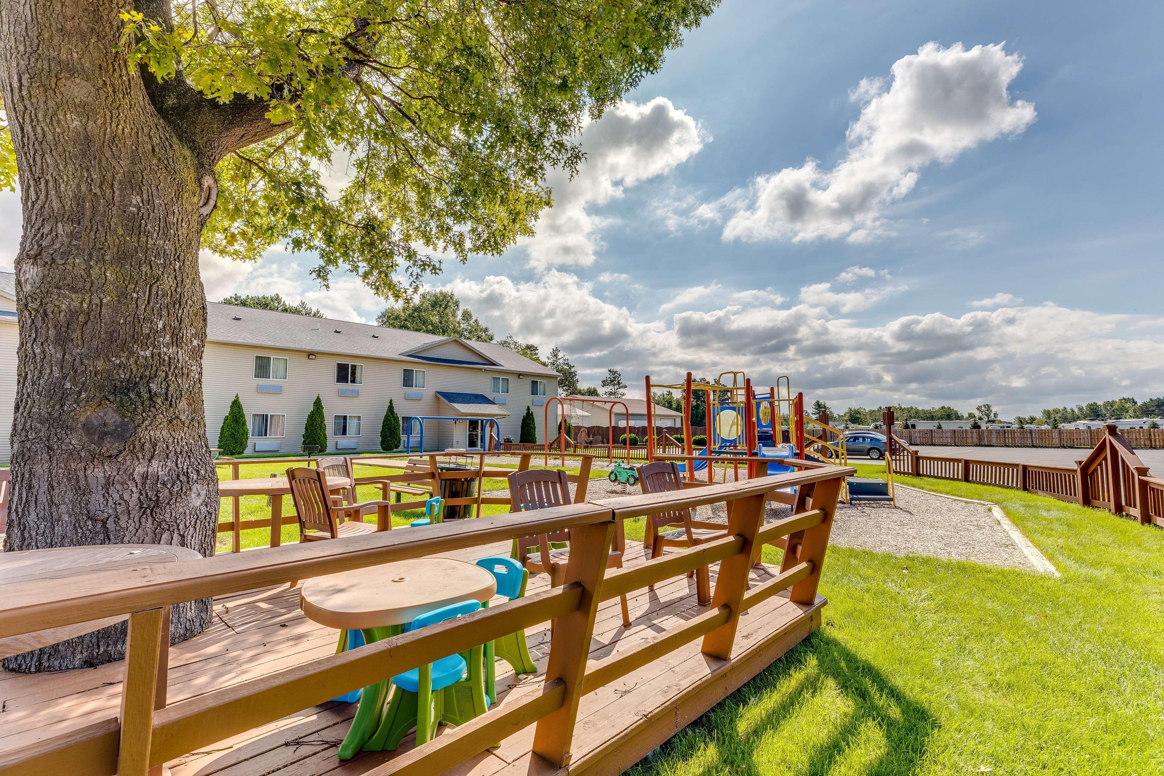 Best Western Lakewinds Ludington Exterior photo