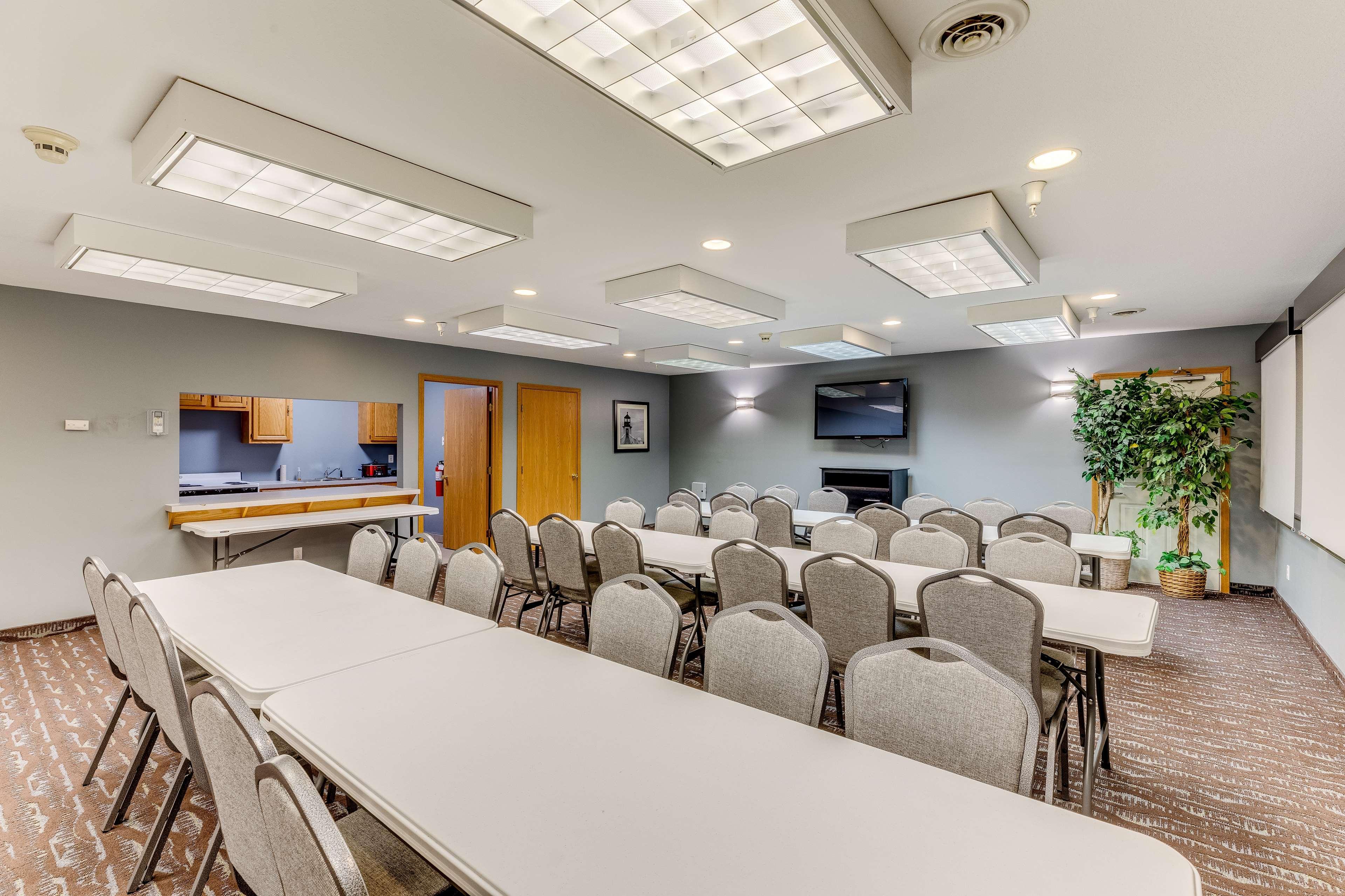 Best Western Lakewinds Ludington Exterior photo