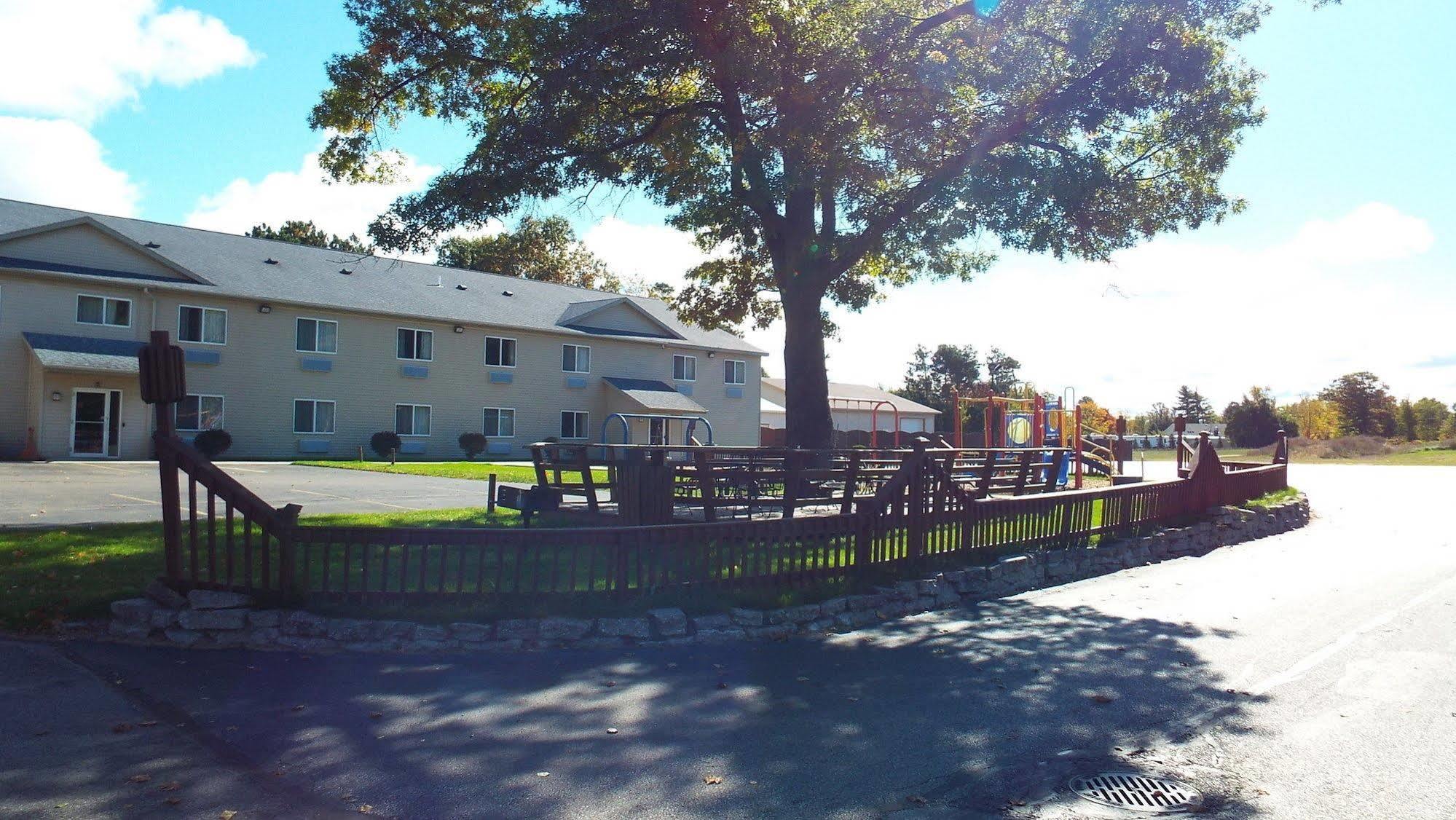 Best Western Lakewinds Ludington Exterior photo